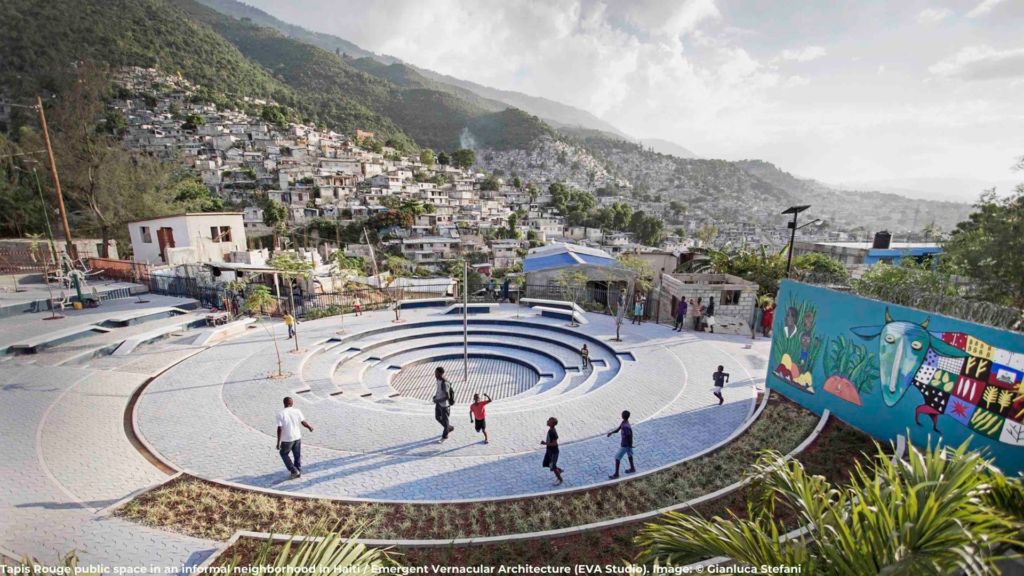 Tapis Rouge public space in an informal neighborhood in Haiti / Emergent Vernacular Architecture (EVA Studio). Image: © Gianluca Stefani
